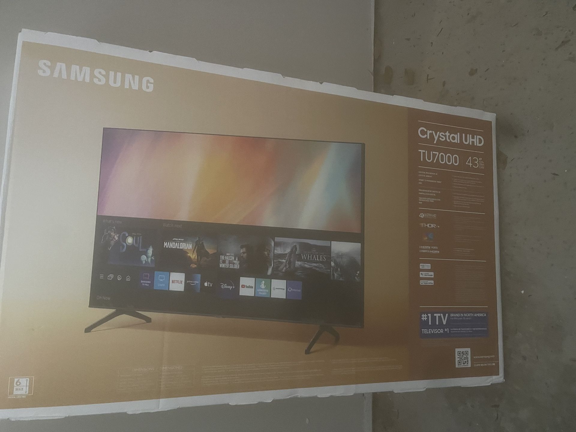 Samsung Crystal UHD TV 43”