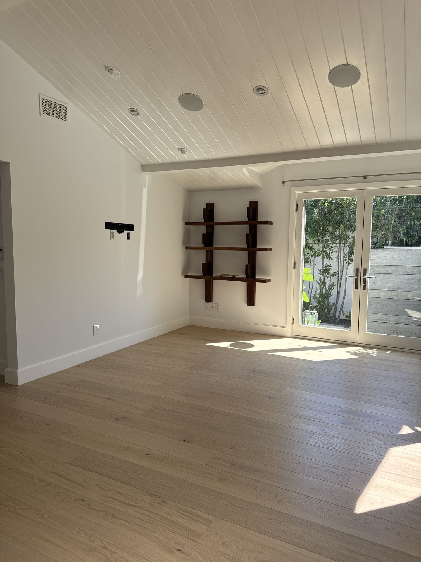 Stuga Fika Flooring - 82 Square Feet
