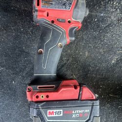 Milwaukee Impact With 2 Batteries 