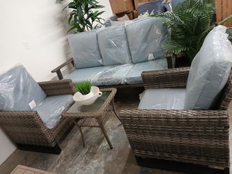 4 pcs new patio set