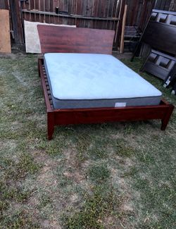 QUEEN BED FRAME AND MATTRESS 🔴🔴