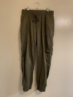 High-Rise Woven Ankle Jogger Pants - M