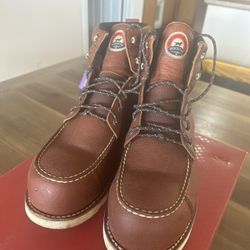 Red store wing 83632