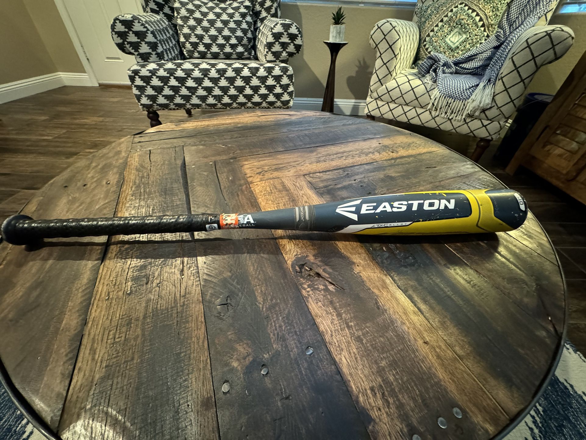 Easton Beast X Hybrid USA Bat