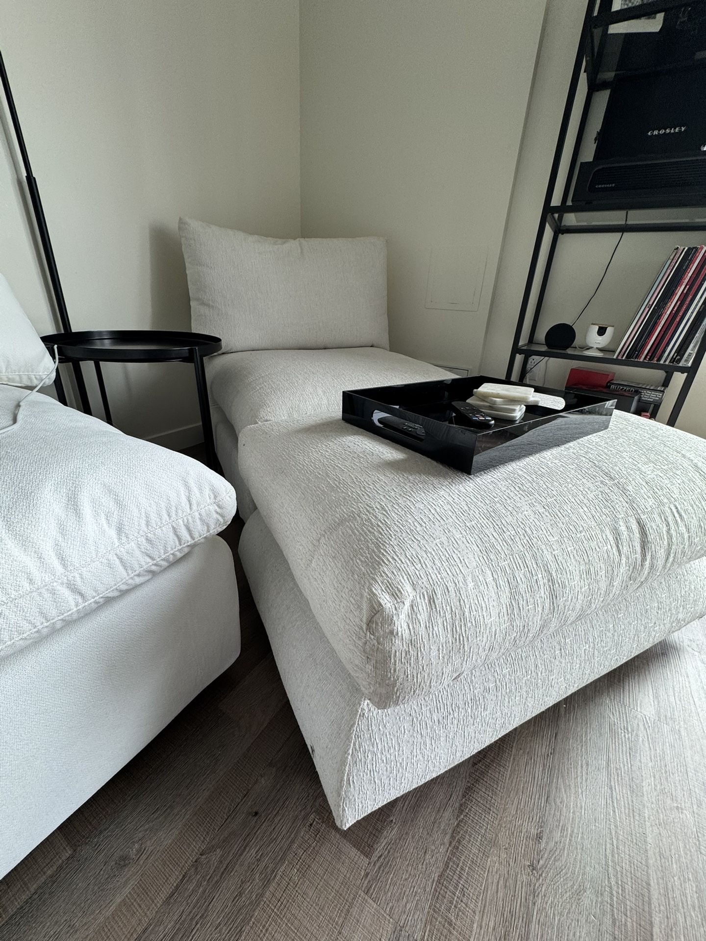 Couch/chair With Ottoman