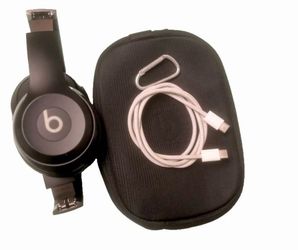 Beats Solo 4 (Send offer not free)