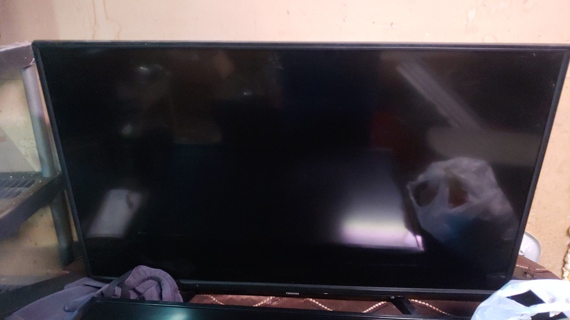 Toshiba 49 in flat screen tv