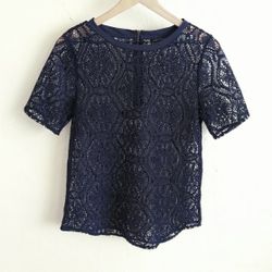 Banana Republic Size Small Navy Blue Sheer Crotchet Lace Blouse Top Zip Back