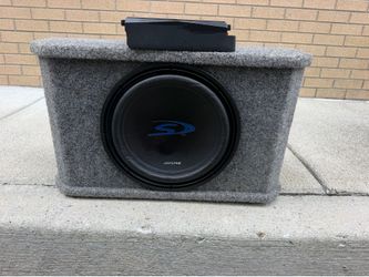 12"Alpine Type S in box and Kenwood 1,000w mono amp