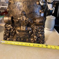 Weight Lifting Statue Good Condition 13 By 12 Very Rare South Philly 