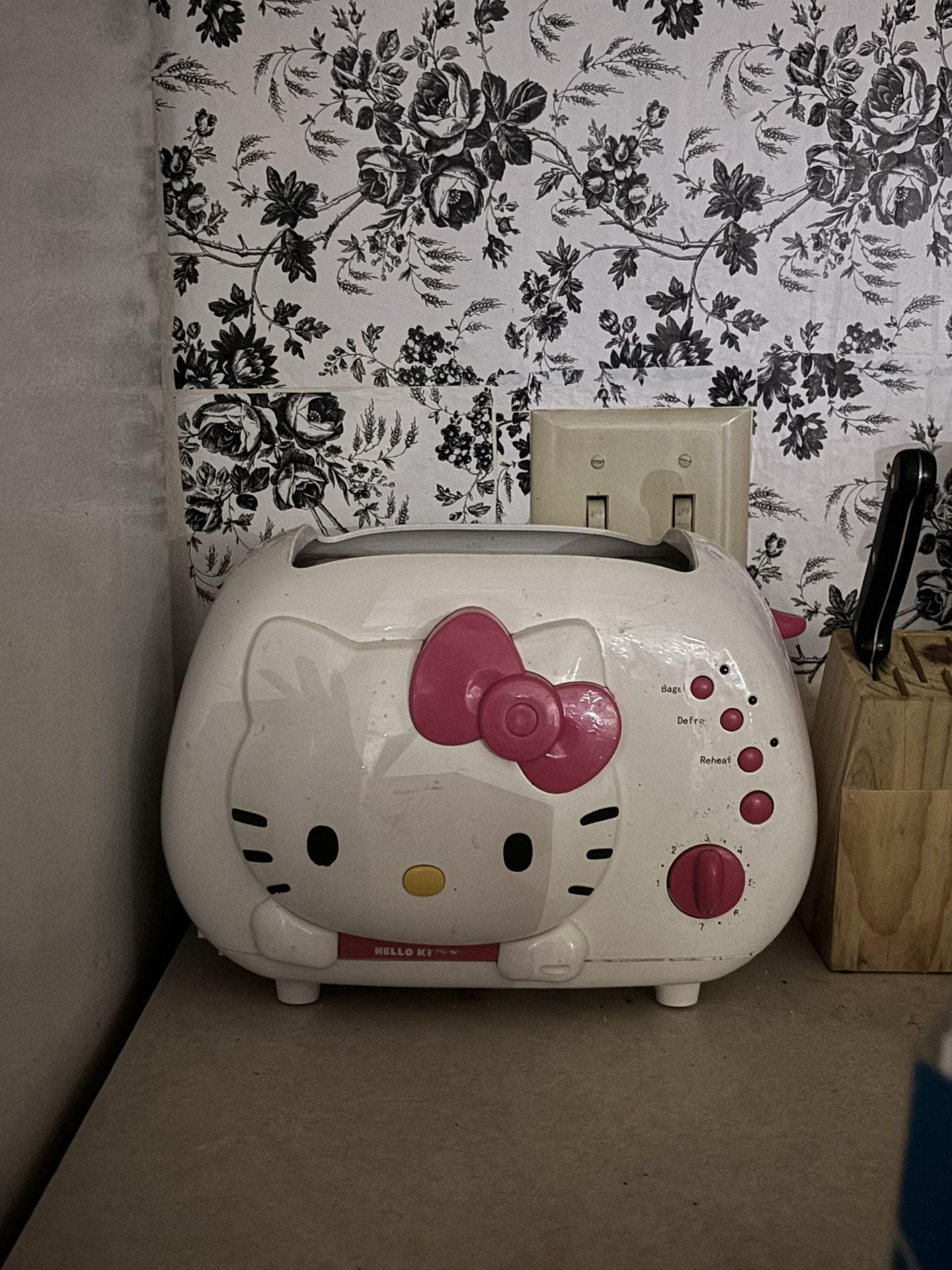 Hello Kitty Toaster