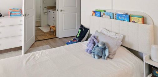 Storage toddler bed