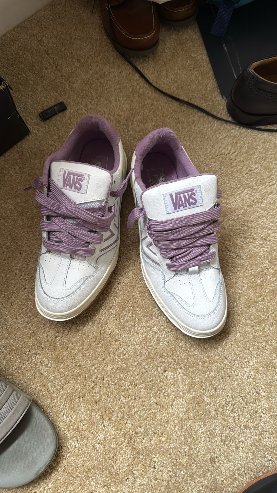 VANS 