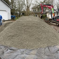 NEW gravel for driveway/ 12 yards