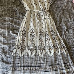 Women’s White Dress 