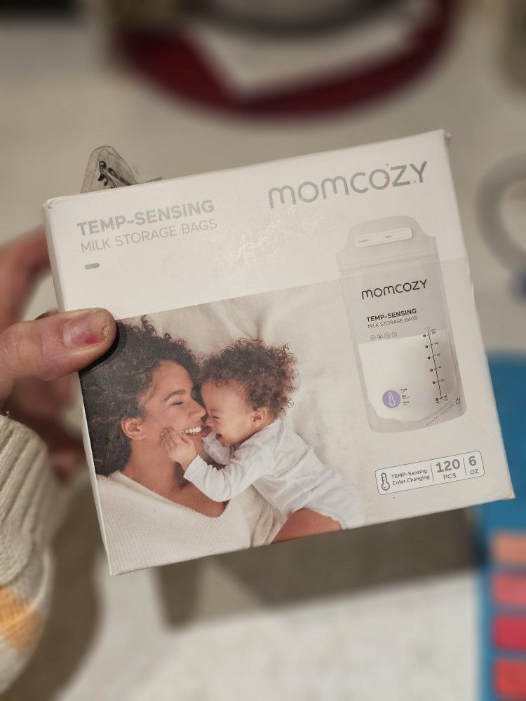 Momcozy Temp-Sensing Milk Storage Bags 60 Count