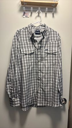 Men’s Wrangler button up