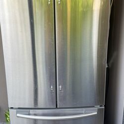 Refrigerator LG