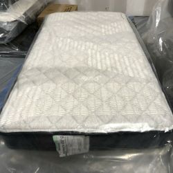 Queen MATTRESS -