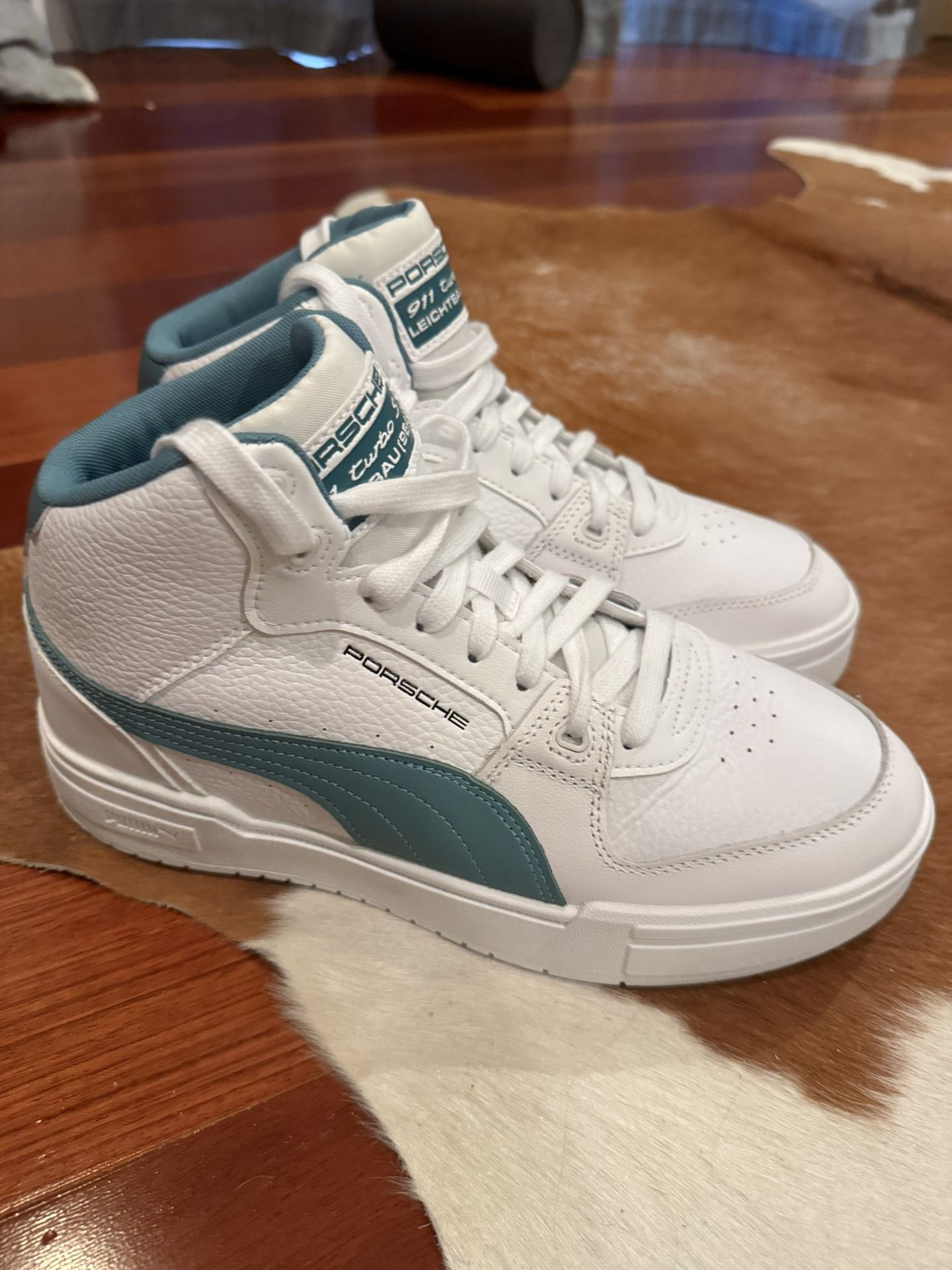Puma Sneakers