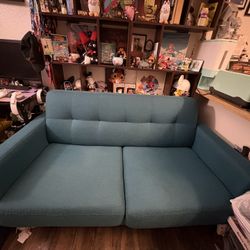 Blue Retro Couch! 