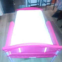 MINNIE MOUSE Bed W/Mattress MINNIE MOUSE big Wheel