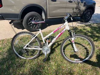 Diamondback Luste Women’s Mountain Bike