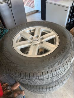 Tires 265/70 R17 stock ford