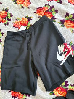 Brand new men’s shorts size L