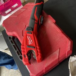 Milwakee Copper Cutter