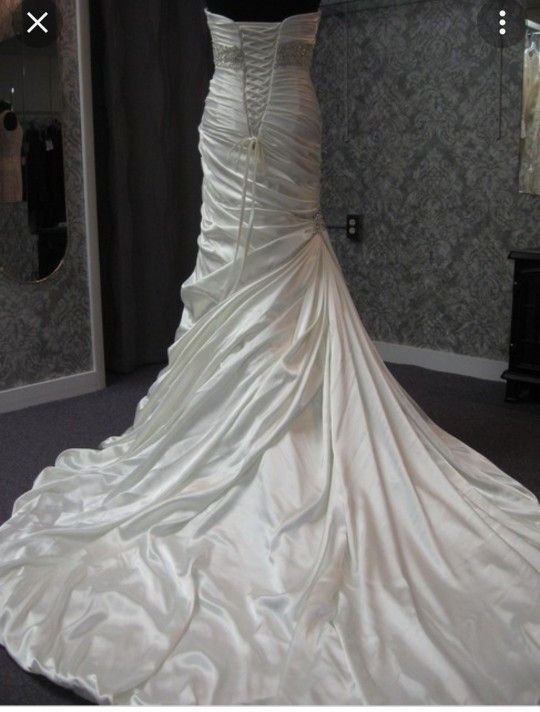 NEW SIZE 4 MAGGIE SOTTERO WEDDING DRESS Paid Over $1800
