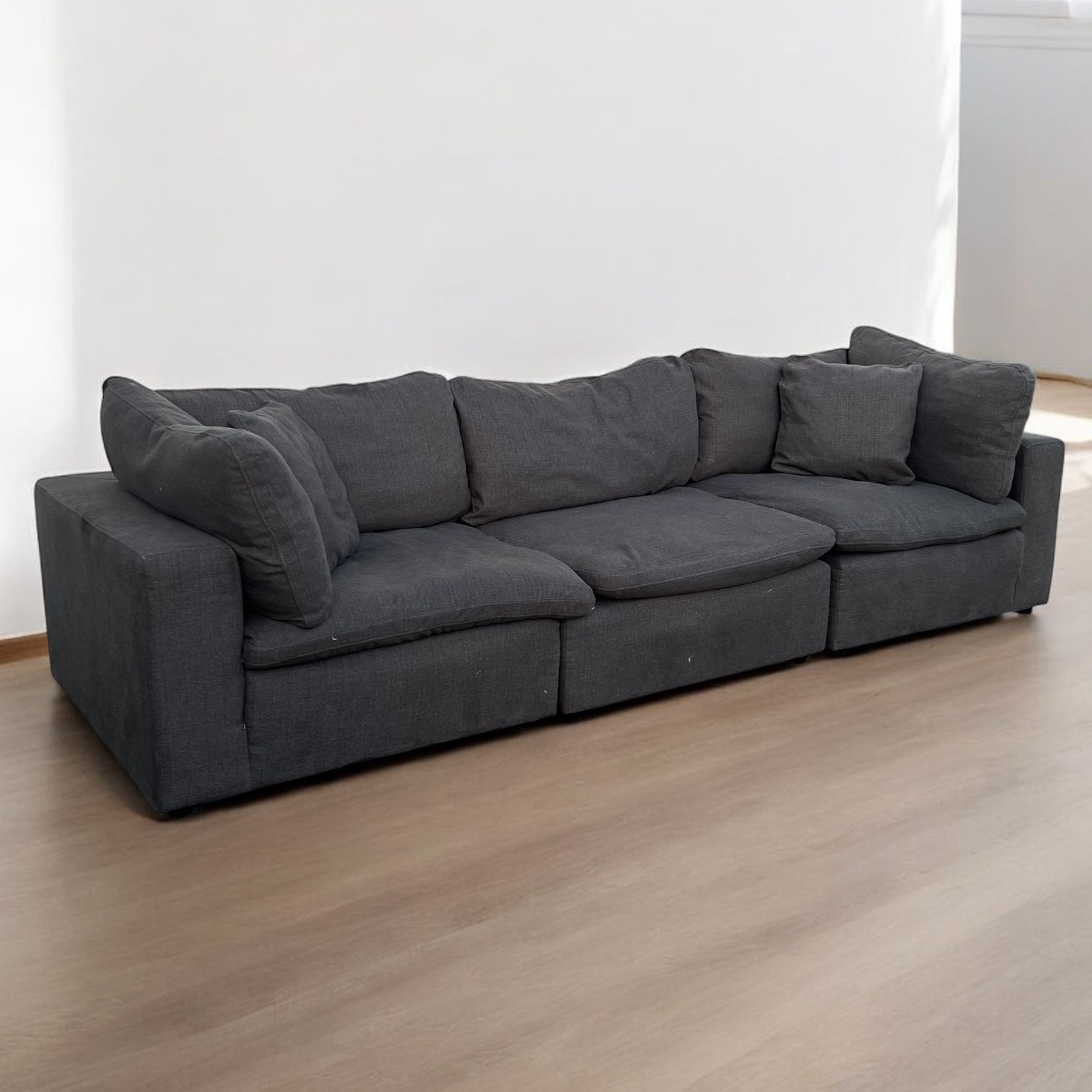 GREY COOUD COUCH SECTIONAL