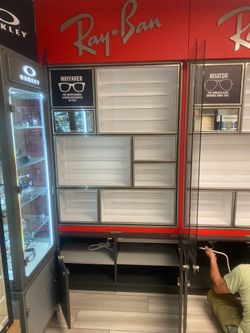 2 Ray Bans Display