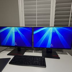 Lenovo Monitors 