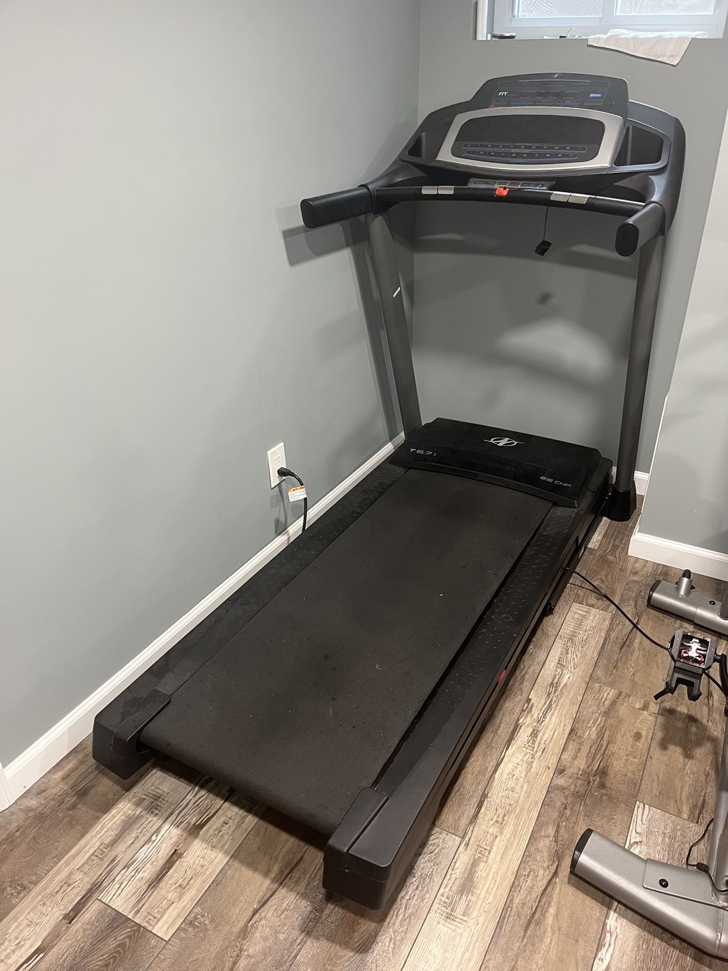 Treadmill 