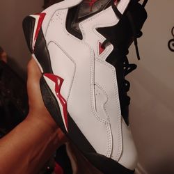 TRUE FLIGHTS SIZE 10.5 