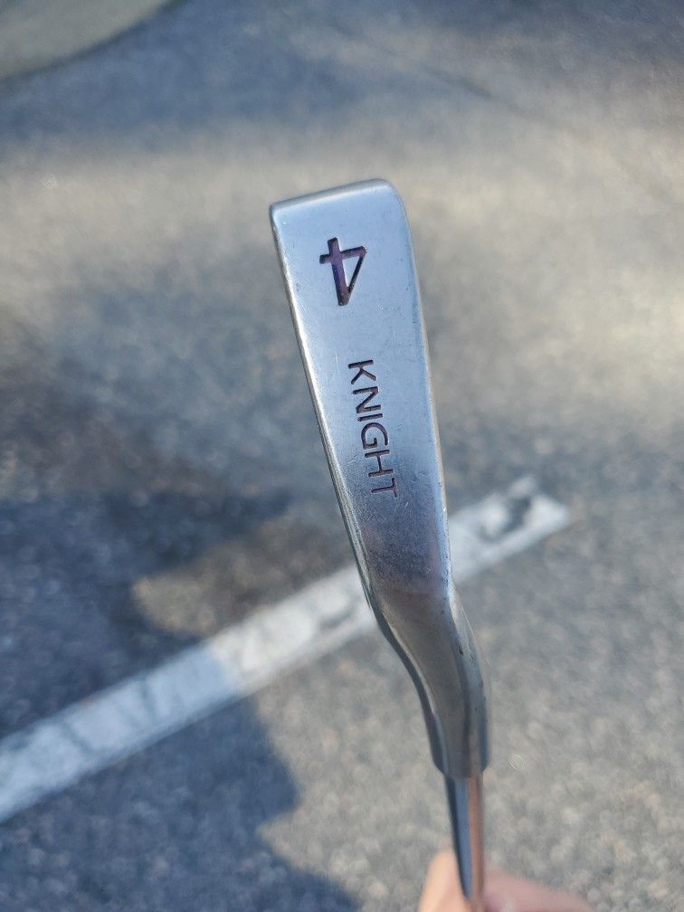 Knight 4 Iron