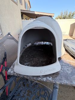 Petmate Igloo Dog House