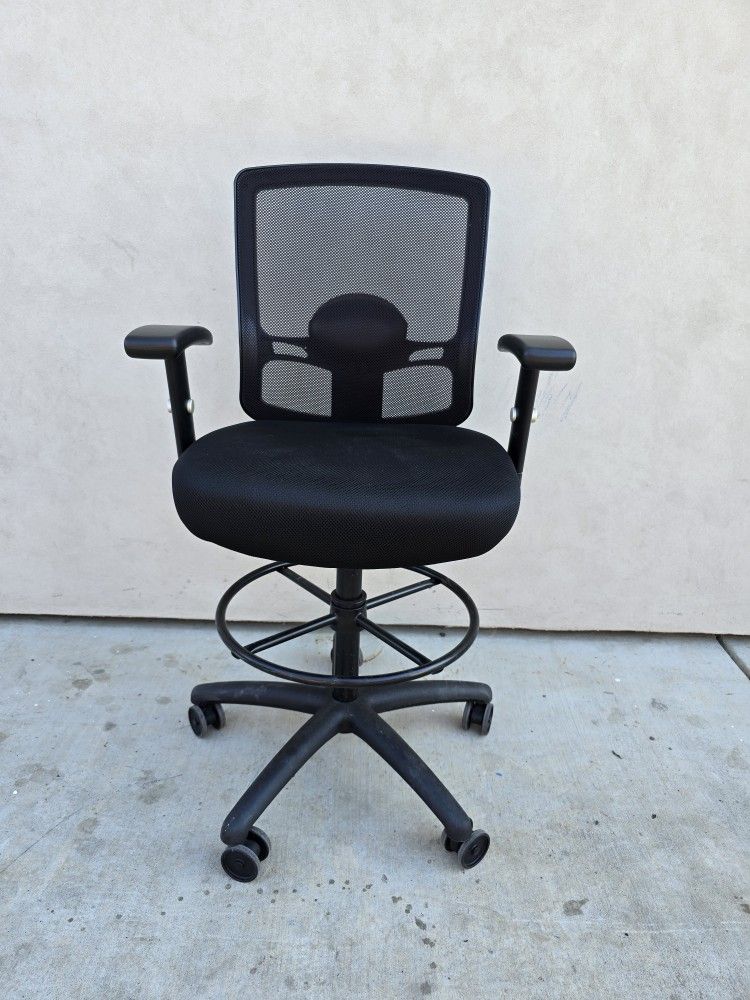 Perspective Mesh Back Stool – Black Mesh Back, Black Dove Fabric Seat, Black Frame, Ergonomic Stool, Height Adjustable Office Footrest Chair