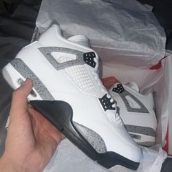 Jordan’s 4 White Cement Brand New ✨