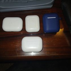 Apple Ear buds Only has the right earbud