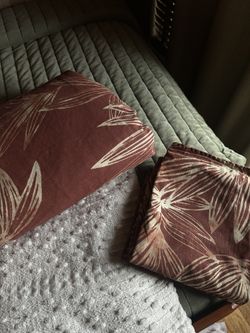 King Size Tommy Bahama Duvet And Shams