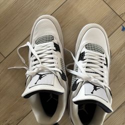 Jordan 4 Military Black Size 10