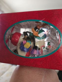 LOONEY TUNES 1997 DAFFY DUCK COLLECTABLE  ORNAMENTS  VINTAGE