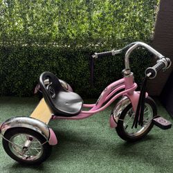 Schwinn Roadster Kids Tricycle in pink