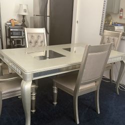 Silver dining Room Table With Four Chairs