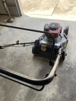 Self Propelled Blackmax Lawnmower 