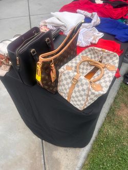 Yard sale - purse with wallet