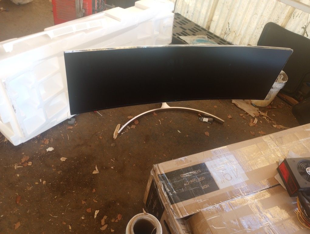 49" LG Ultra Wide Monitor Curvo