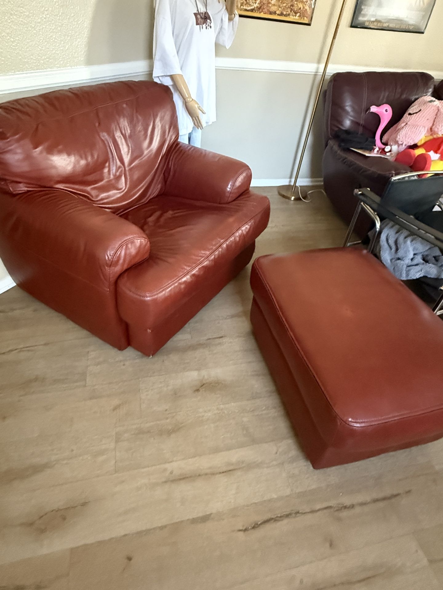 Leather Chair With Ottoman